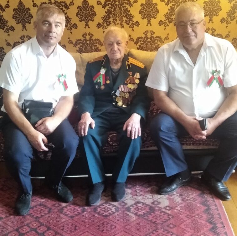 Поздравление с Днём Независимостисти Республики Беларусь и чествование на дому ветерана Великой Отечественной войны Аркадия Андреевич Савчука