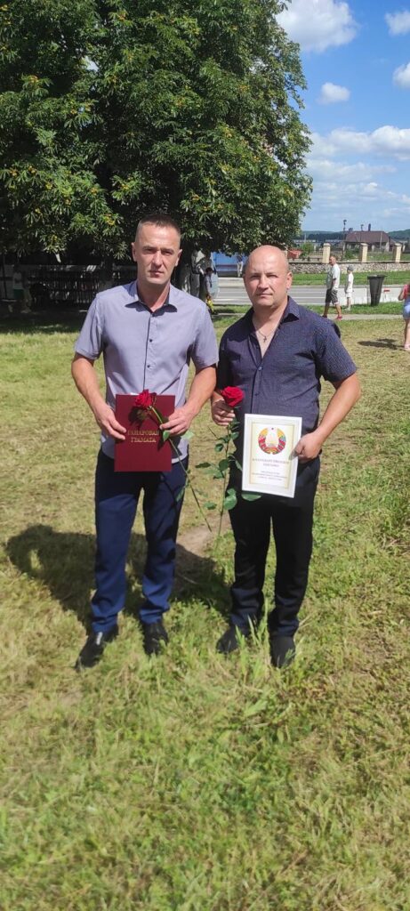 13 августа в г.п. Красносельский отпраздновали День строителя. Среди награждённых – работники нашего предприятия.
