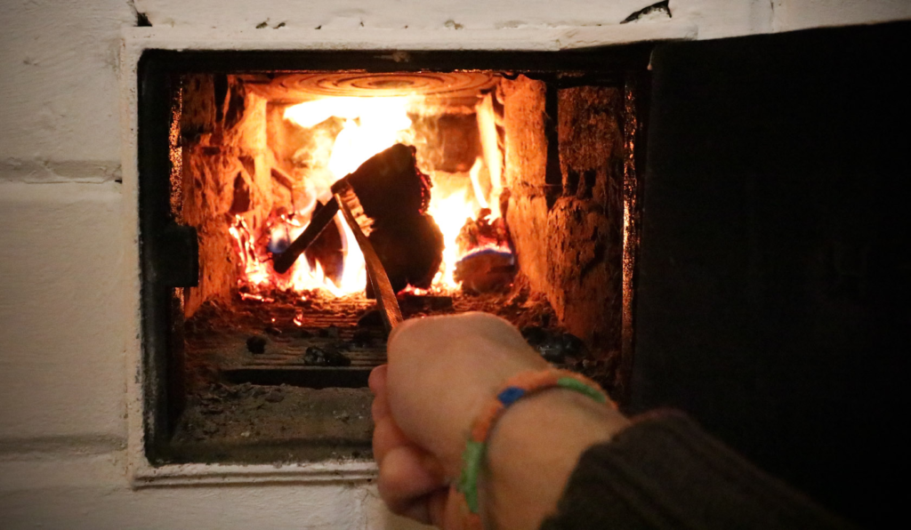 Отопительный сезон: как подготовить печь и электропроводку, чтобы не оказаться в опасности